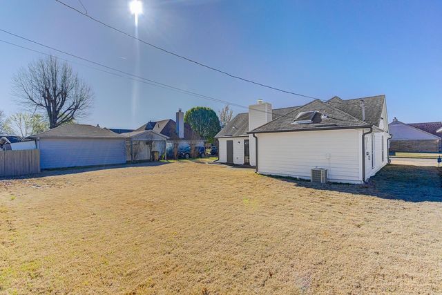 7886 MARSHA WOODS DR, Memphis, TN 38125