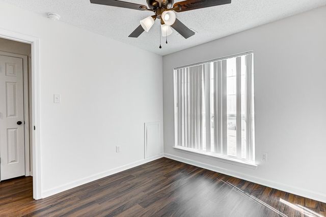 7886 MARSHA WOODS DR, Memphis, TN 38125