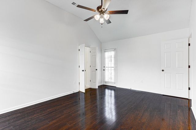 7886 MARSHA WOODS DR, Memphis, TN 38125