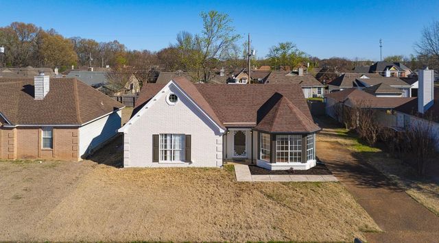 7886 MARSHA WOODS DR, Memphis, TN 38125