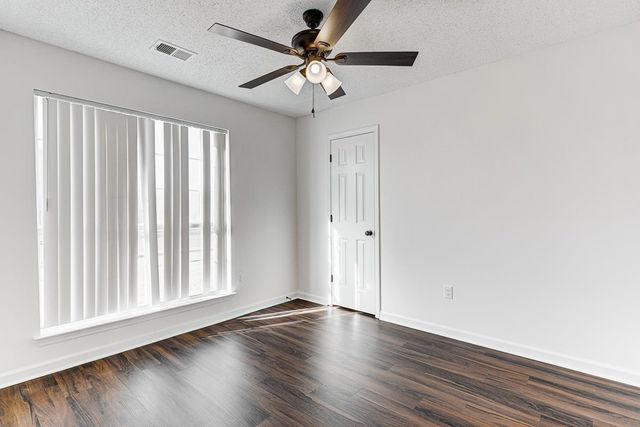 7886 MARSHA WOODS DR, Memphis, TN 38125