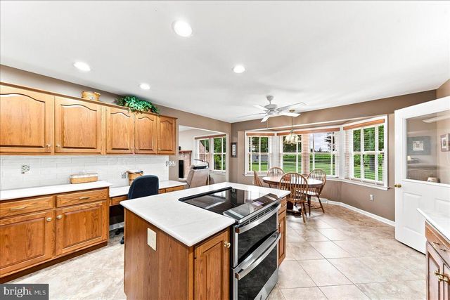 300 SLEEPY HOLLOW RD, Nottingham, PA 19362