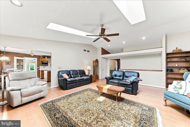 300 SLEEPY HOLLOW RD, Nottingham, PA 19362