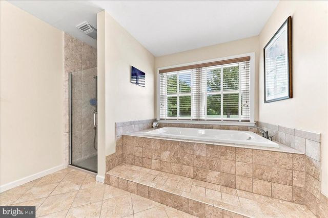 300 SLEEPY HOLLOW RD, Nottingham, PA 19362