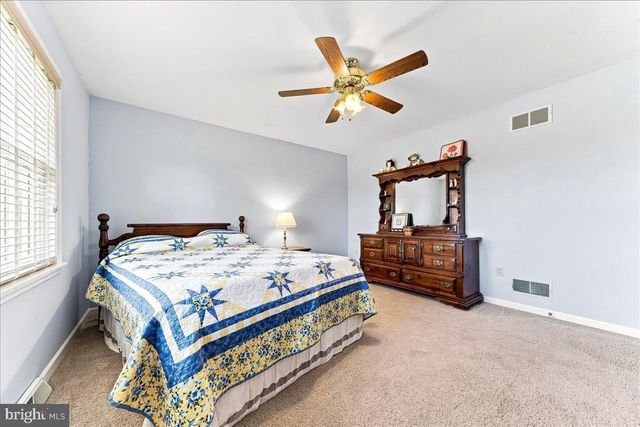 300 SLEEPY HOLLOW RD, Nottingham, PA 19362