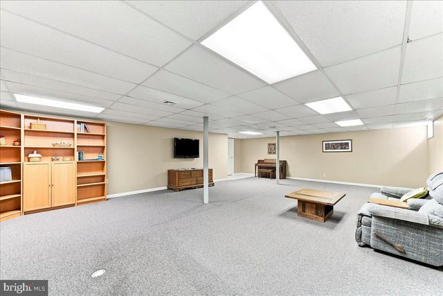 300 SLEEPY HOLLOW RD, Nottingham, PA 19362