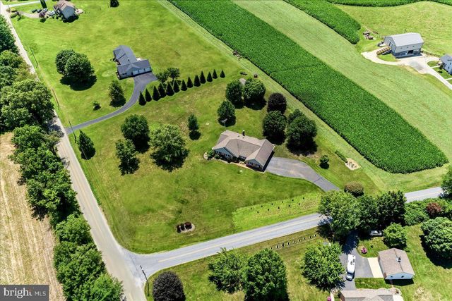 300 SLEEPY HOLLOW RD, Nottingham, PA 19362