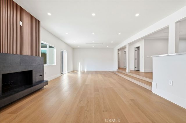 18912 Halsted Street, Northridge, CA 91324