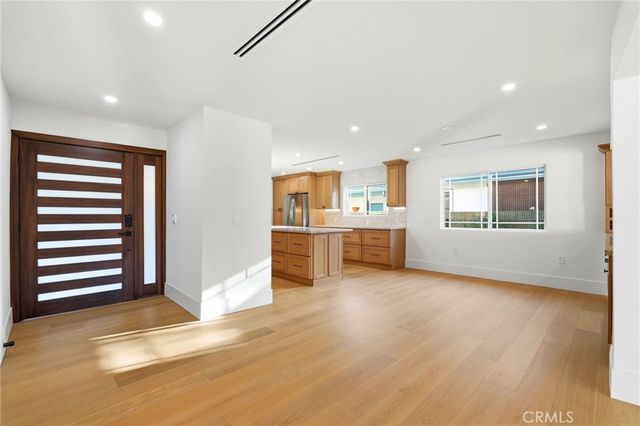 18912 Halsted Street, Northridge, CA 91324
