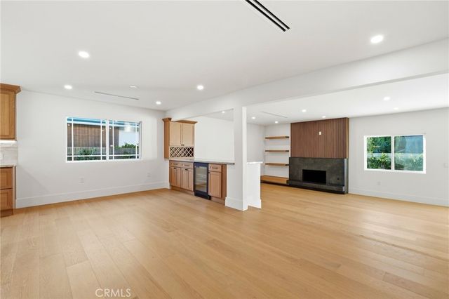 18912 Halsted Street, Northridge, CA 91324