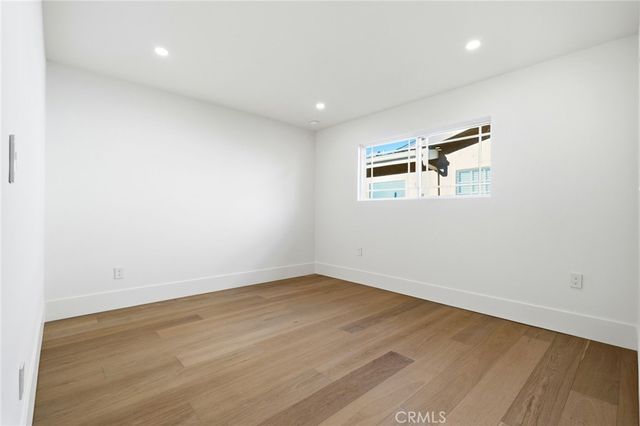18912 Halsted Street, Northridge, CA 91324