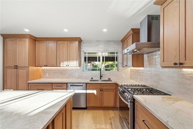 18912 Halsted Street, Northridge, CA 91324
