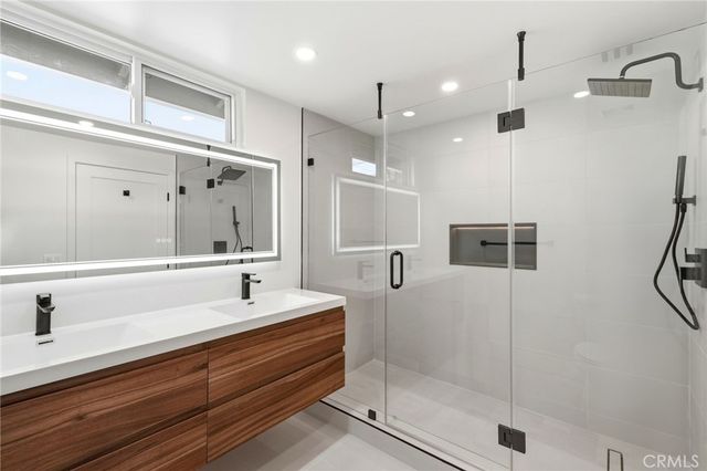 18912 Halsted Street, Northridge, CA 91324