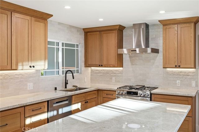 18912 Halsted Street, Northridge, CA 91324