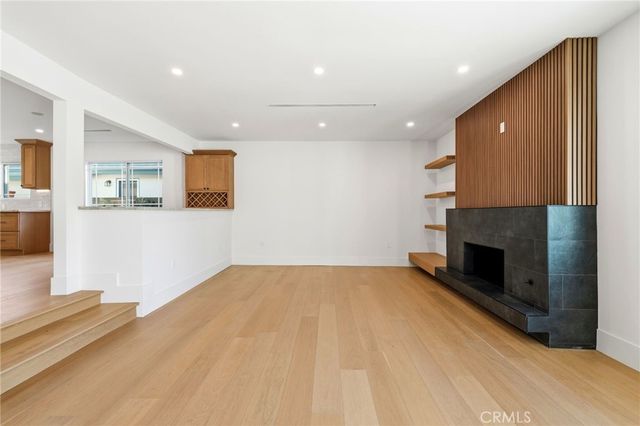 18912 Halsted Street, Northridge, CA 91324