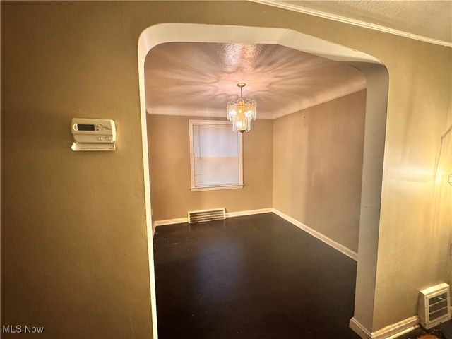 20612 Hillgrove Avenue, Maple Heights, OH 44137