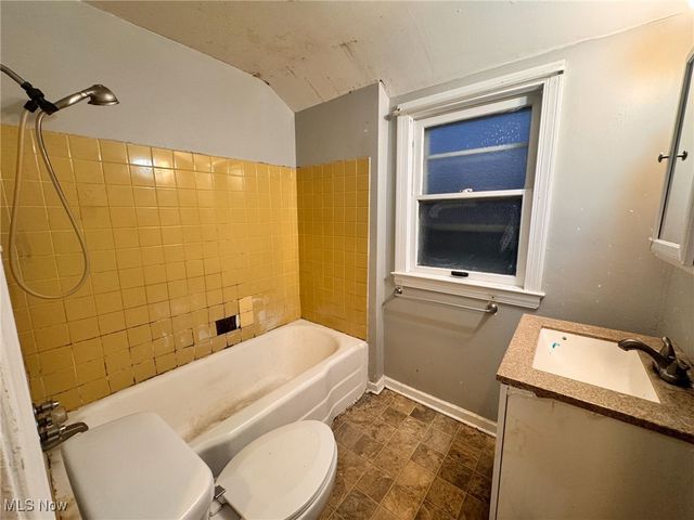 20612 Hillgrove Avenue, Maple Heights, OH 44137