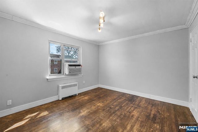 418 Esplanade 6, Hackensack, NJ 07601