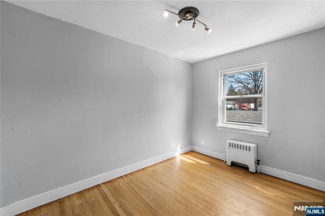 418 Esplanade 6, Hackensack, NJ 07601