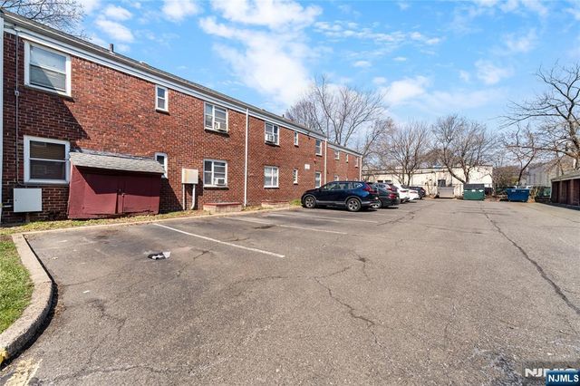 418 Esplanade 6, Hackensack, NJ 07601