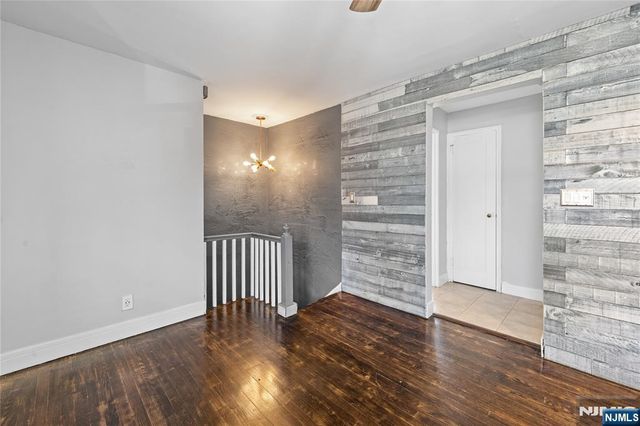 418 Esplanade 6, Hackensack, NJ 07601