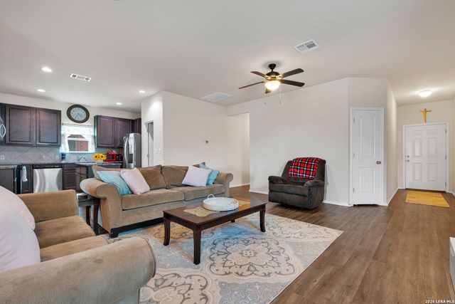 2826 High Castle, San Antonio, TX 78245