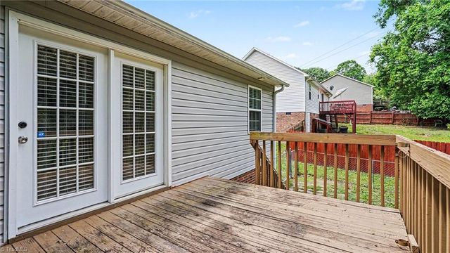 2 Leaf Ridge Court, Thomasville, NC 27360