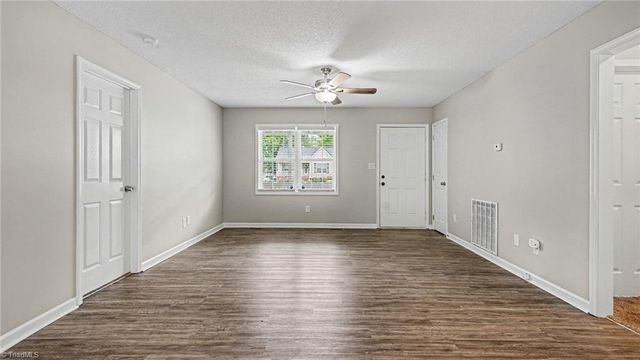 2 Leaf Ridge Court, Thomasville, NC 27360