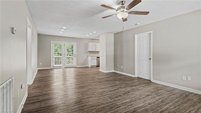 2 Leaf Ridge Court, Thomasville, NC 27360