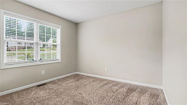 2 Leaf Ridge Court, Thomasville, NC 27360
