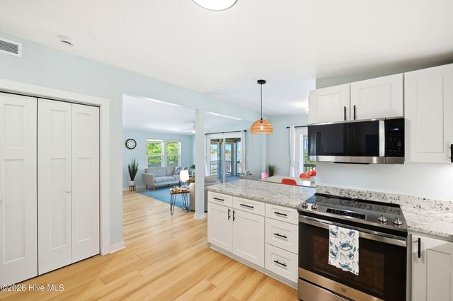 1510 Kings Landing Road, Hampstead, NC 28443