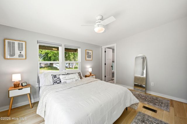 1510 Kings Landing Road, Hampstead, NC 28443