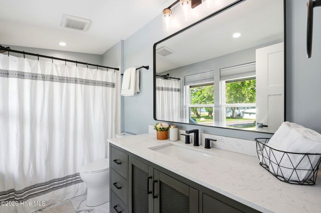 1510 Kings Landing Road, Hampstead, NC 28443
