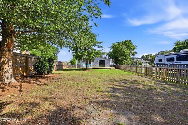 1510 Kings Landing Road, Hampstead, NC 28443
