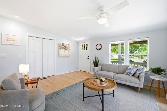 1510 Kings Landing Road, Hampstead, NC 28443