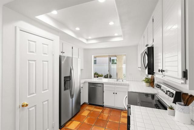 1158 Brioso Court, Vista, CA 92081