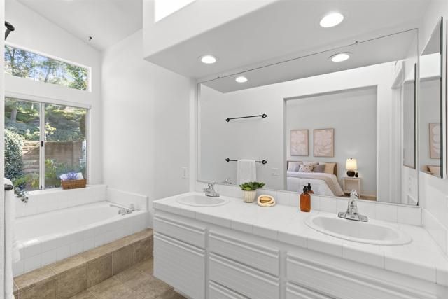 1158 Brioso Court, Vista, CA 92081