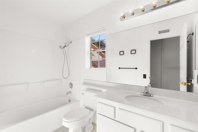 1158 Brioso Court, Vista, CA 92081