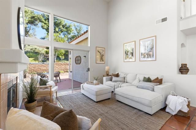 1158 Brioso Court, Vista, CA 92081