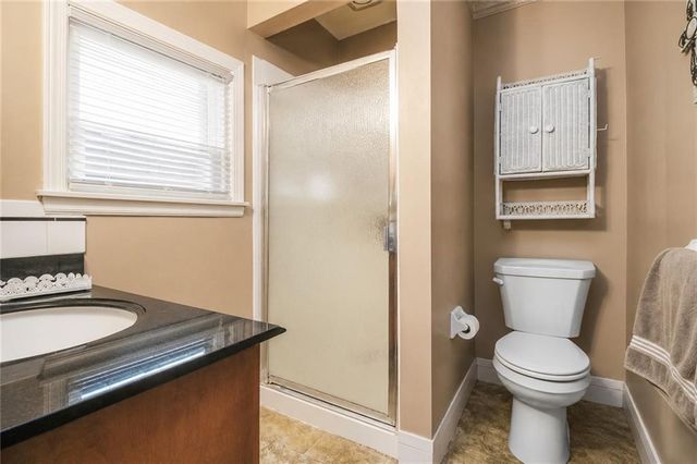 3908 Woodbury Street, Independence, MO 64055
