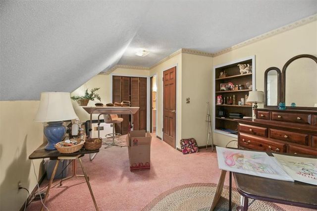 3908 Woodbury Street, Independence, MO 64055