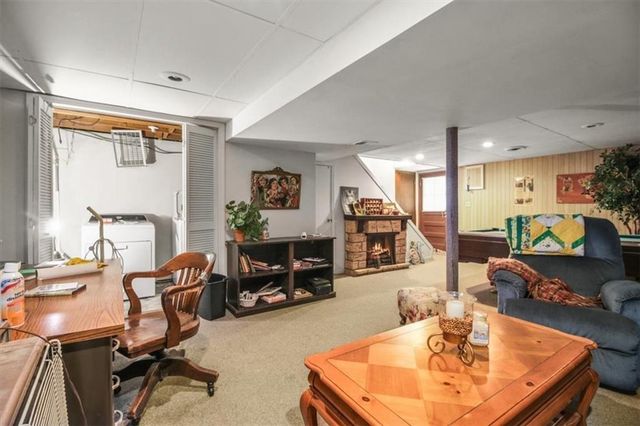 3908 Woodbury Street, Independence, MO 64055