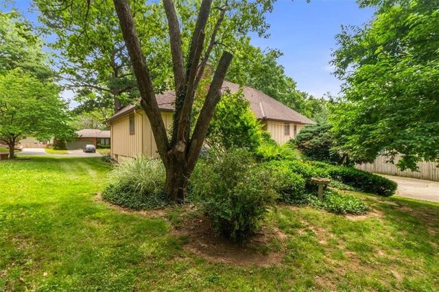 3908 Woodbury Street, Independence, MO 64055