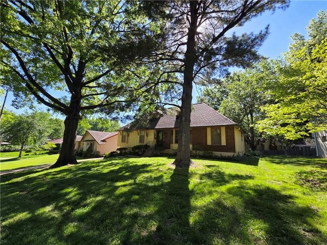 3908 Woodbury Street, Independence, MO 64055