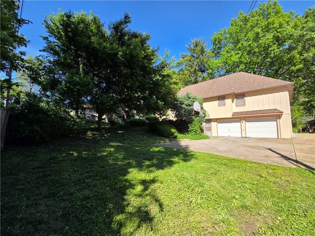 3908 Woodbury Street, Independence, MO 64055