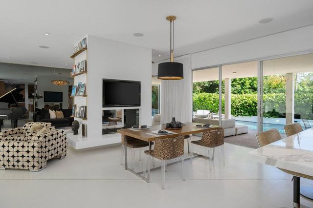 1030 San Rafael Lane, Pasadena, CA 91105