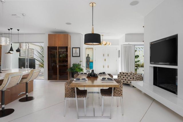 1030 San Rafael Lane, Pasadena, CA 91105
