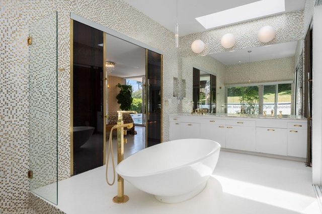 1030 San Rafael Lane, Pasadena, CA 91105