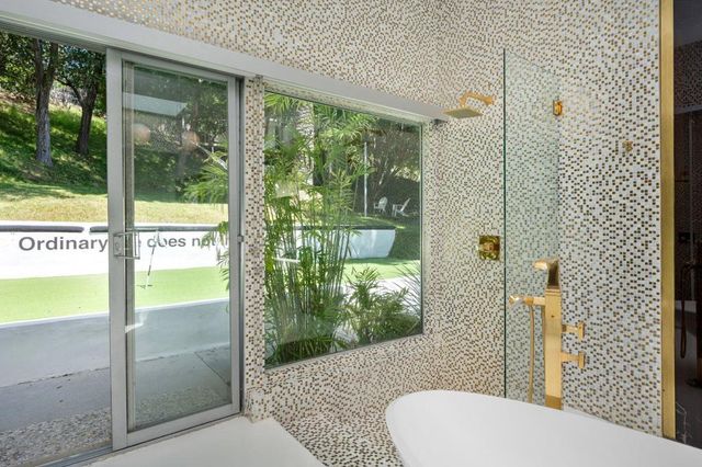 1030 San Rafael Lane, Pasadena, CA 91105