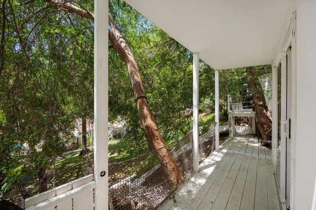 1030 San Rafael Lane, Pasadena, CA 91105